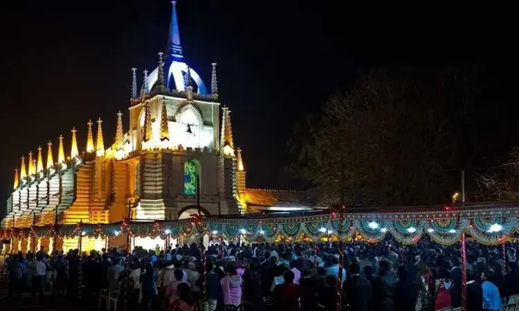 Attend Midnight Mass at Missa De Galo Goa